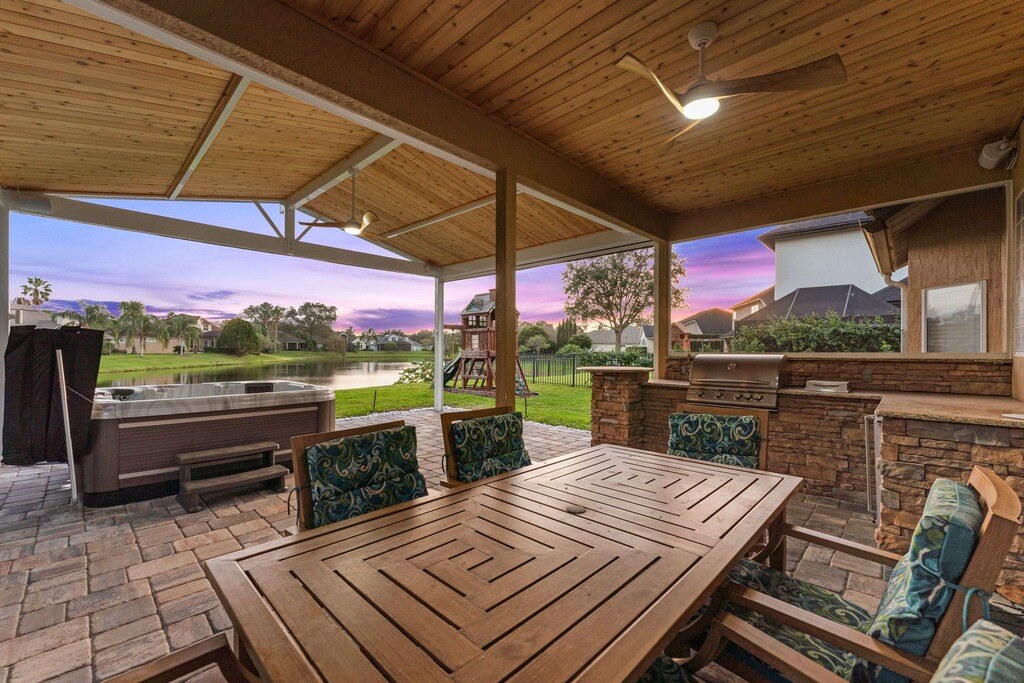 Outdoor hub in Jacksonville
